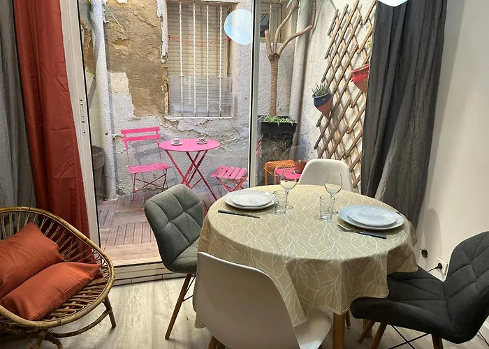 Le Patio De *